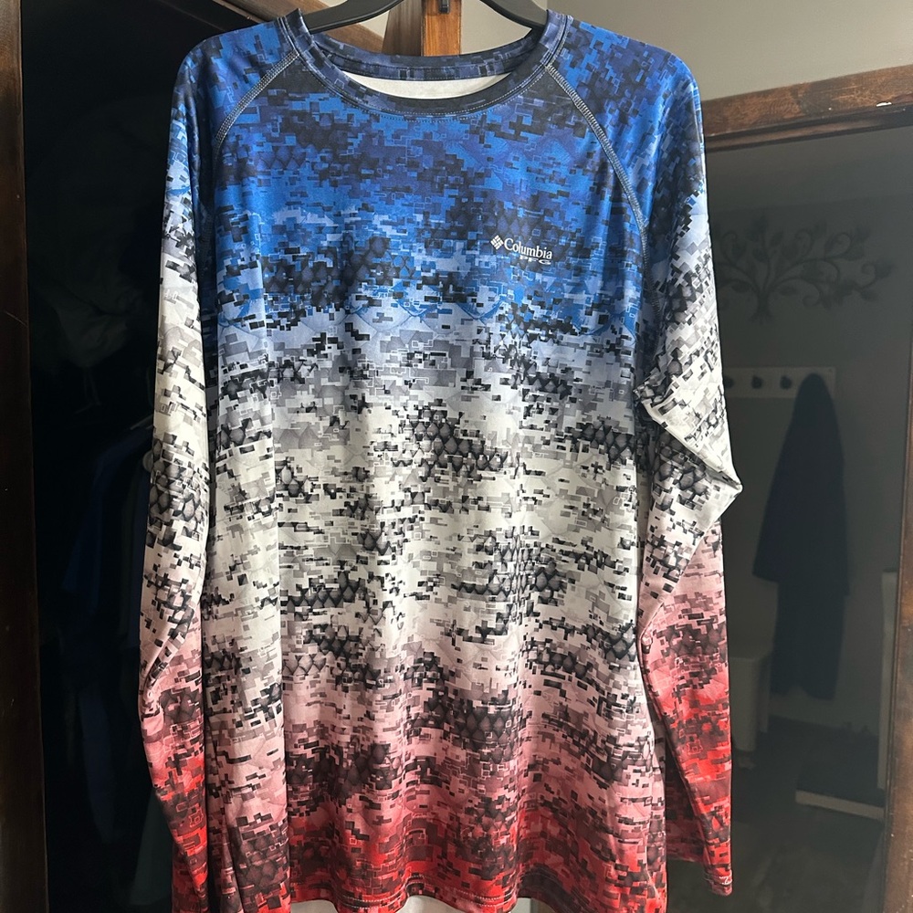 Columbia long sleeve active wear light weight.